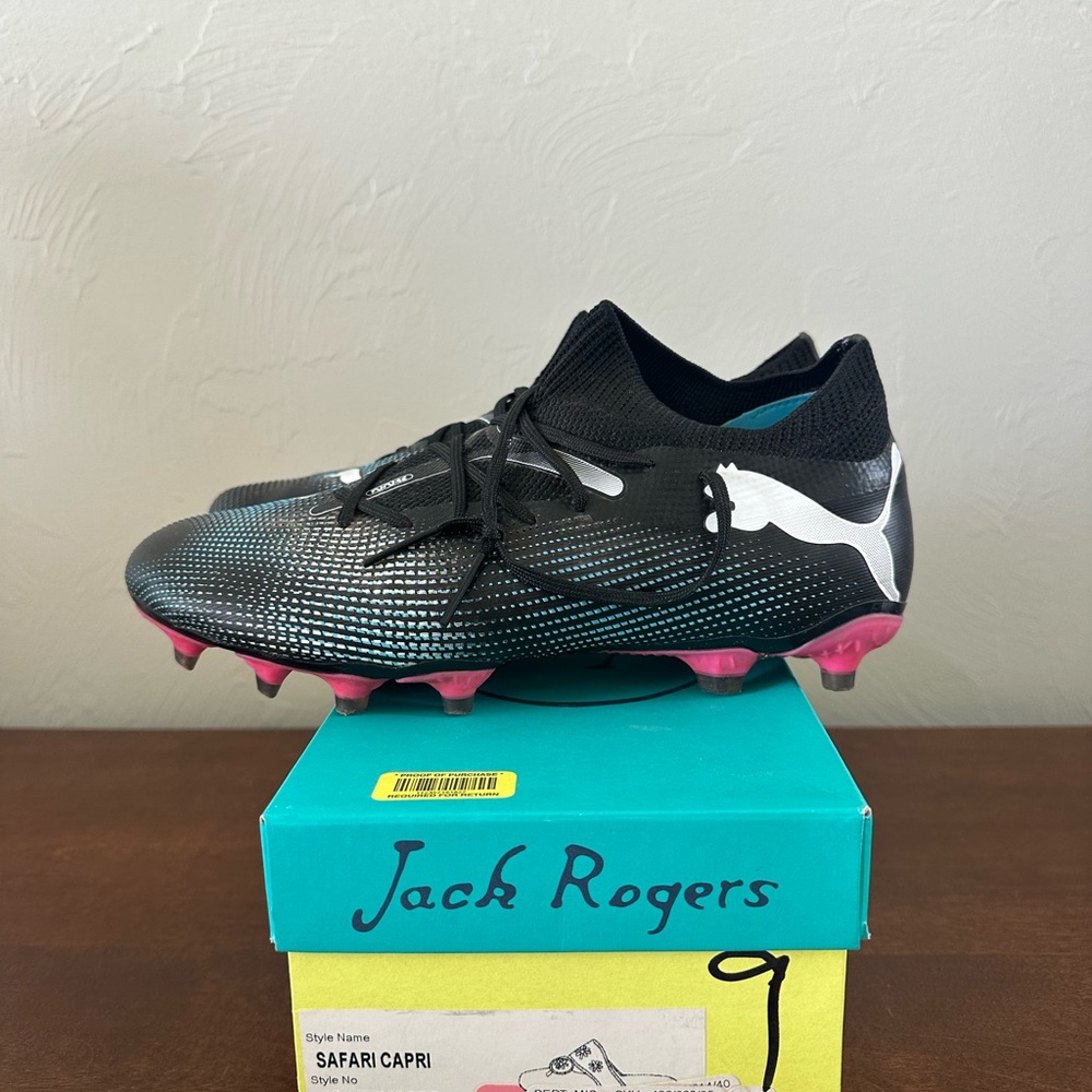 Puma Women’s Black and Pink Soccer Sneakers/Cleats